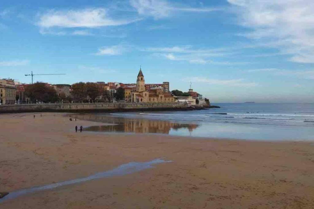 Apartamento A 100Metros De La Playa De San Lorenzo Gijon Luaran gambar