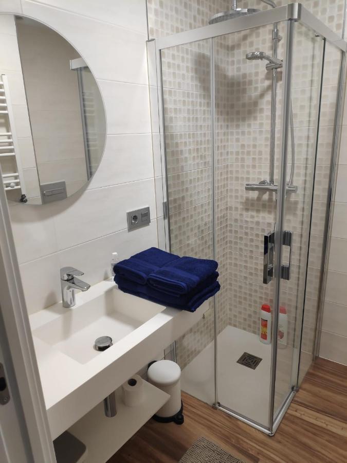 Apartamento A 100Metros De La Playa De San Lorenzo Gijon Luaran gambar